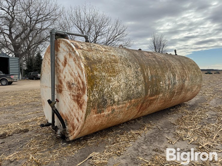 8000-gal-fuel-tank-w/pump-image-1