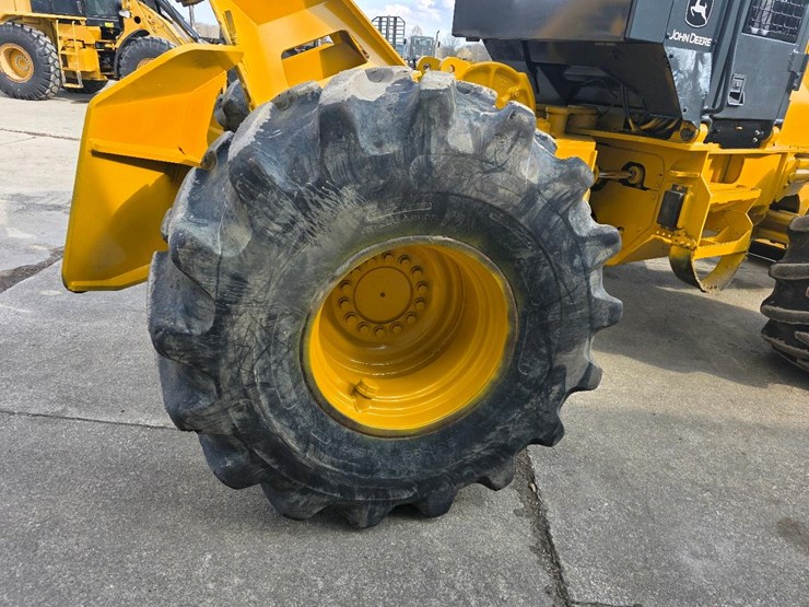 2003-deere-540g-iii-image-41