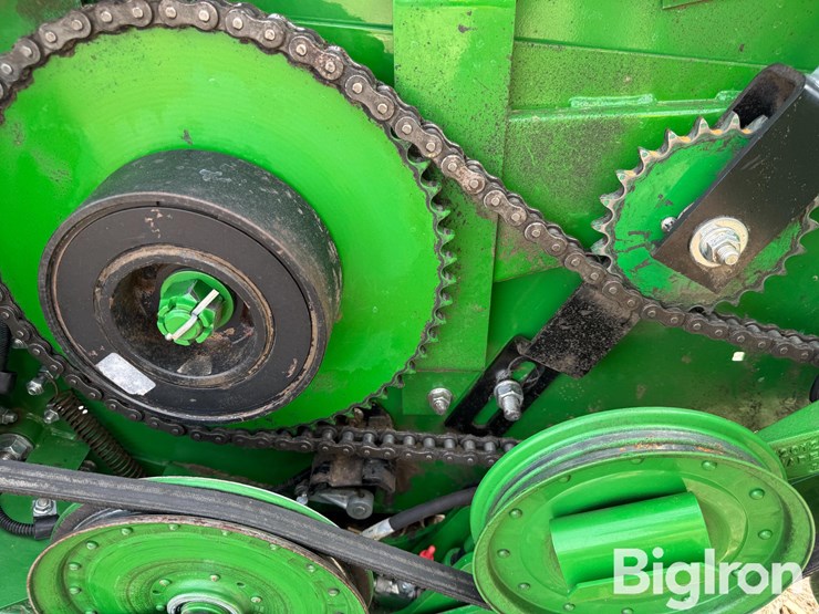 2017-john-deere-630f-image-14