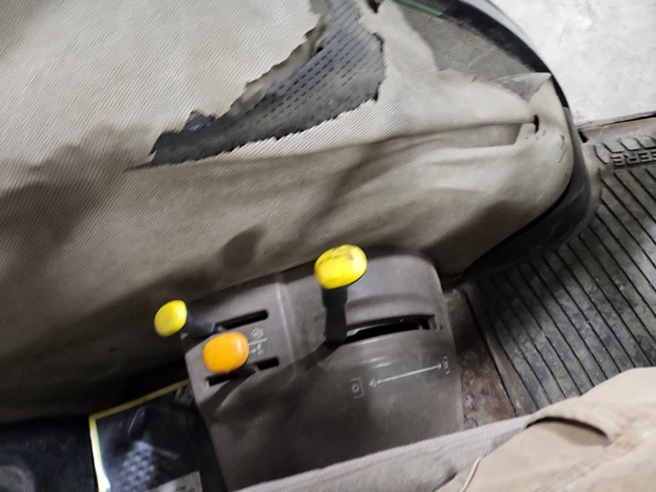 john-deere-5520-image-22