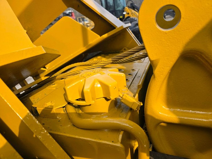 2003-deere-540g-iii-image-45