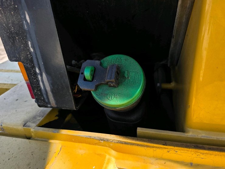 2011-caterpillar-924h-image-12