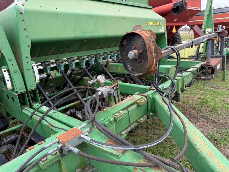 john-deere-1560-image-58