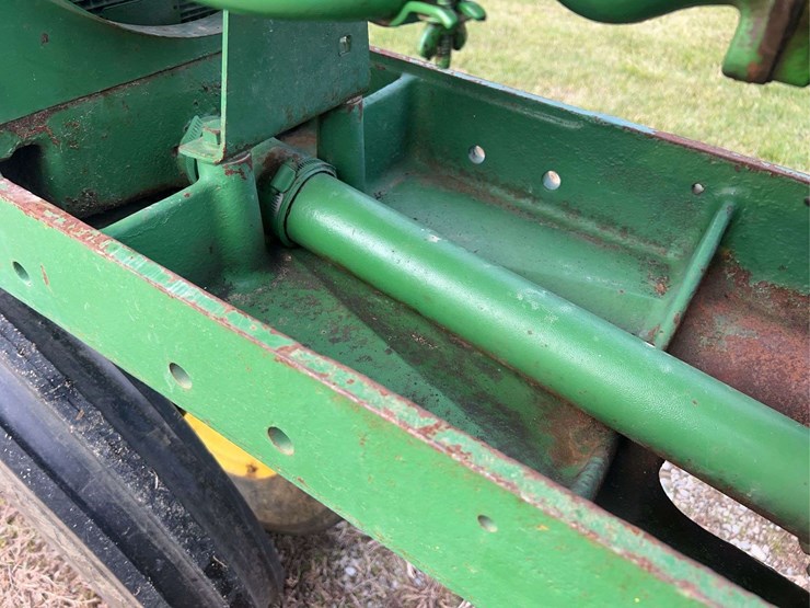 john-deere-model-b-image-68