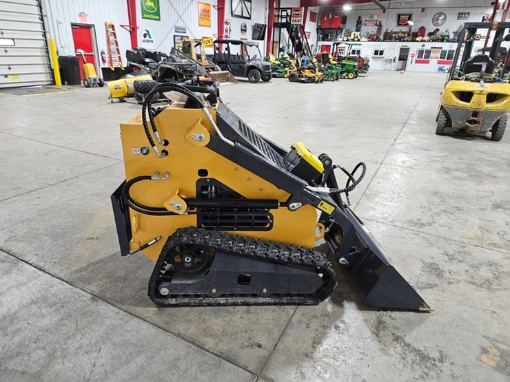 chevrolet-1ton-image-6