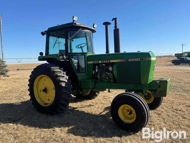 1979-john-deere-4440-image-3