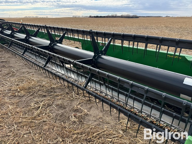 2017-john-deere-630f-image-16