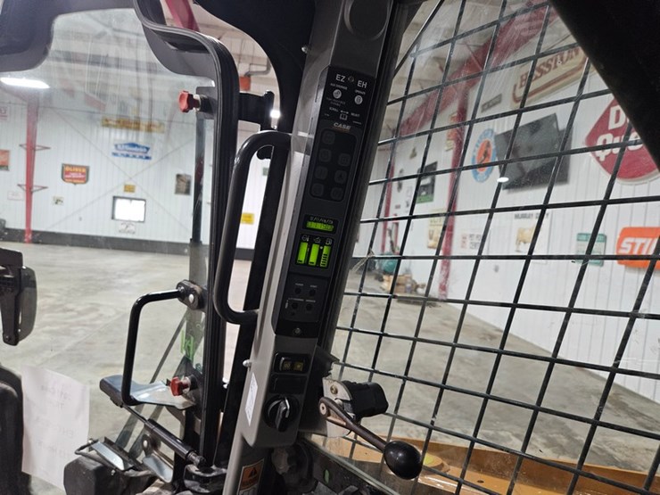 2017-case-tr340-image-26