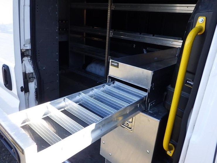 2021-dodge-1500-image-14