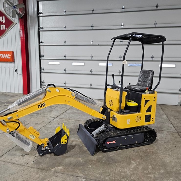 #687 • 2026 ZJG ZJ12 Mini Excavator