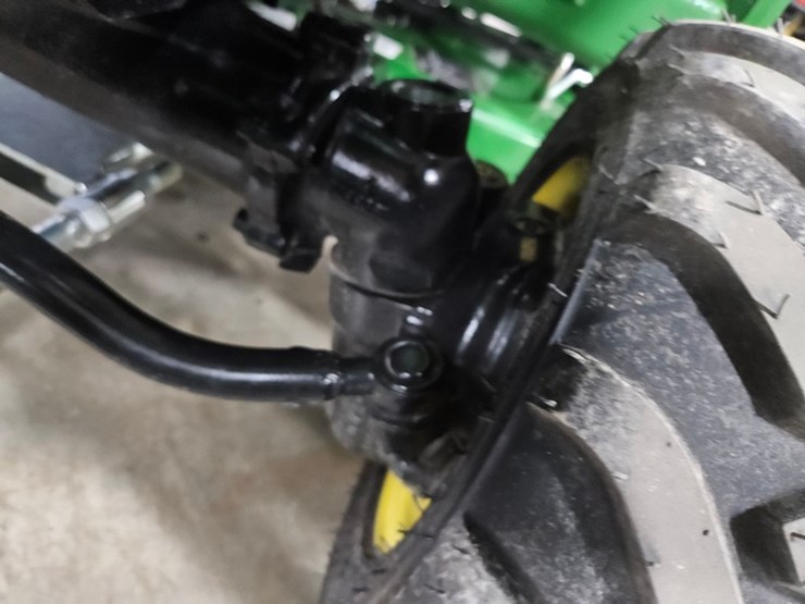 2024-john-deere-1025r-image-34