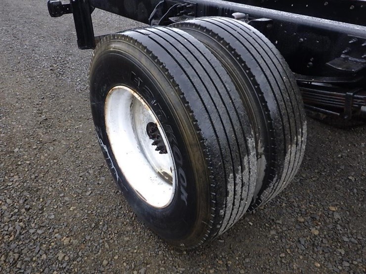 2004-izuzu-tilt-cab-22'-s/a-cab-and-chassis-image-20