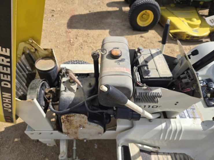 john-deere-110-image-10