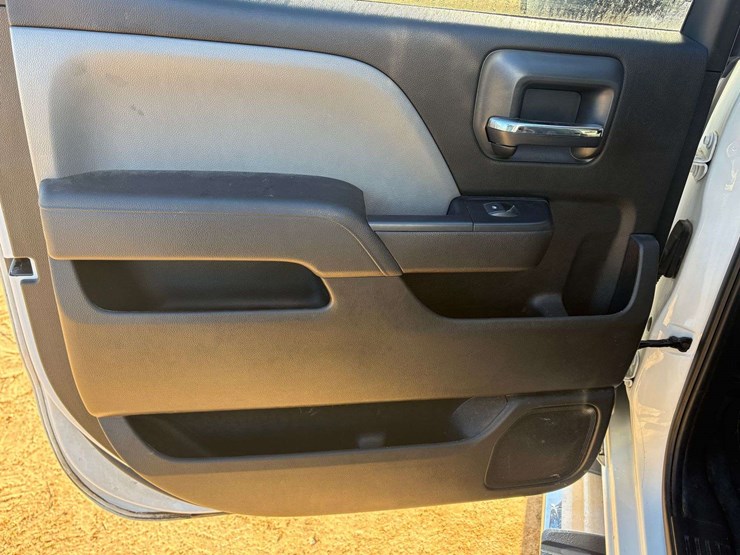 2019-gmc-2500-image-18