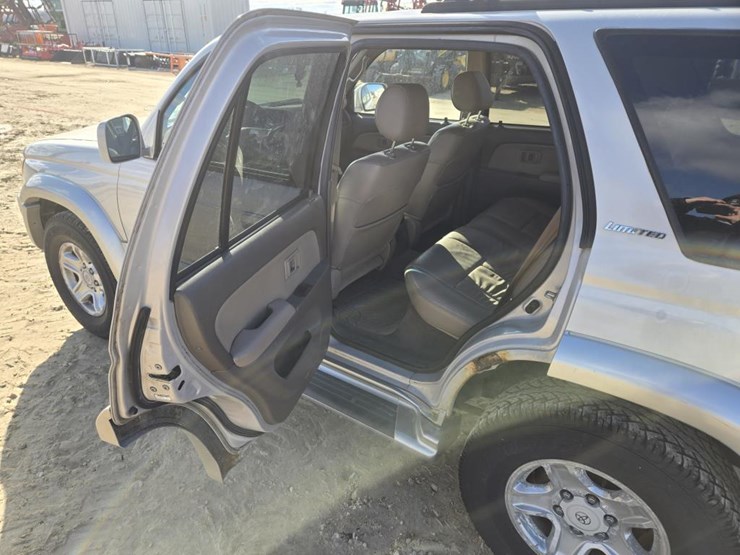 2000-toyota-4-runner-limited-image-17