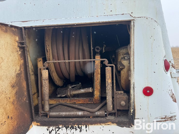 1982-chevrolet-c70-s/a-fuel-truck-image-18