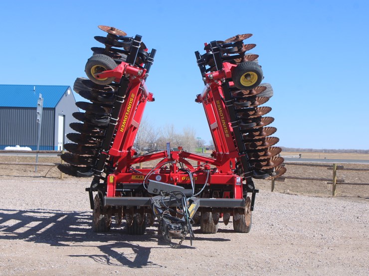 #1030-•-sunflower-6631-vt-soil-finisher-image-12