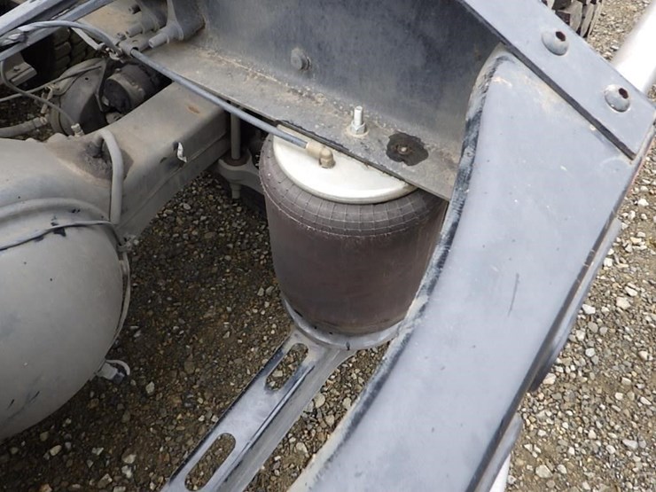 2011-volvo-vnl-t/a-truck-tractor-image-13