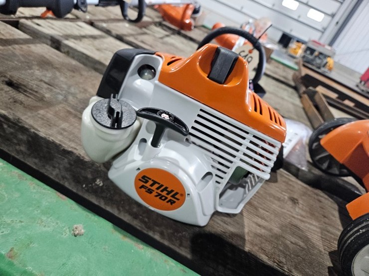 #649-•-2025-stihl-fs70r-string-trimmer-image-4