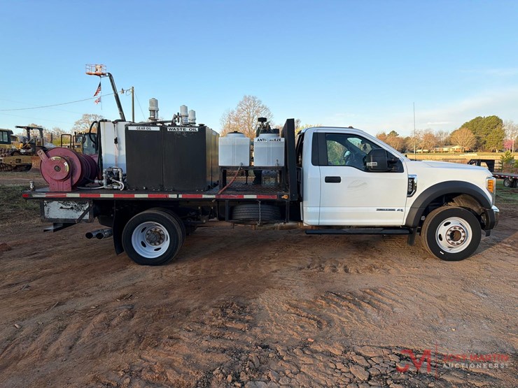 2019-ford-f550-xl-image-2