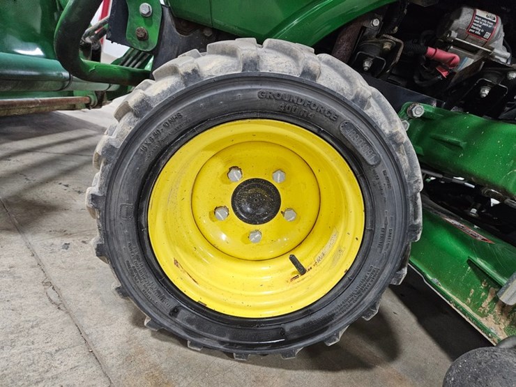 2018-john-deere-1025r-image-36