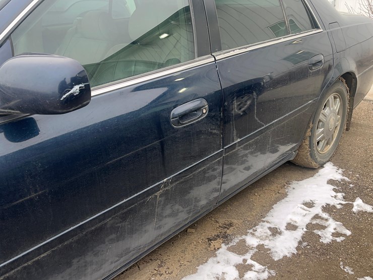 2004-cadillac-deville-sedan-image-7