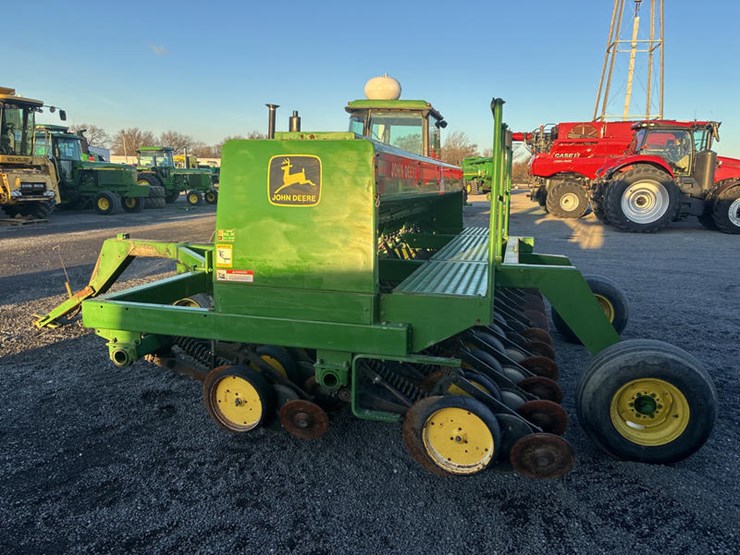 john-deere-750-image-21