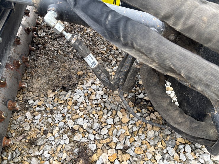 #2325-•-caterpillar-84"-harley-rake-image-17