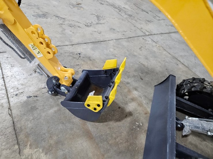 #687-•-2026-zjg-zj12-mini-excavator-image-9