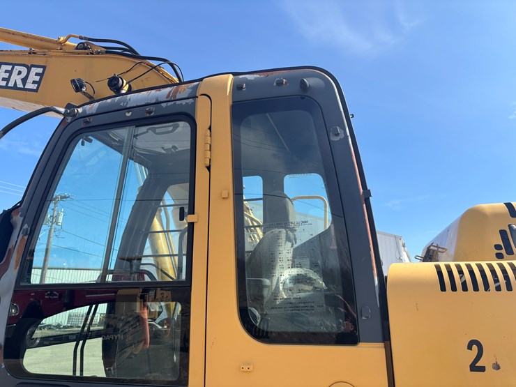 deere-160c-lc-image-12