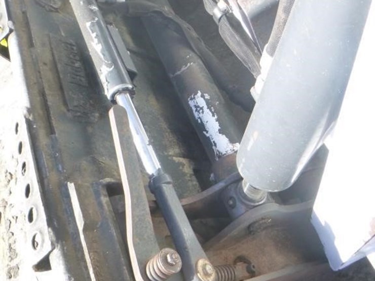 2018-bobcat-s550-image-12