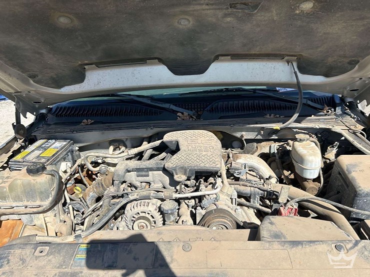 2005-chevrolet-3500-image-9