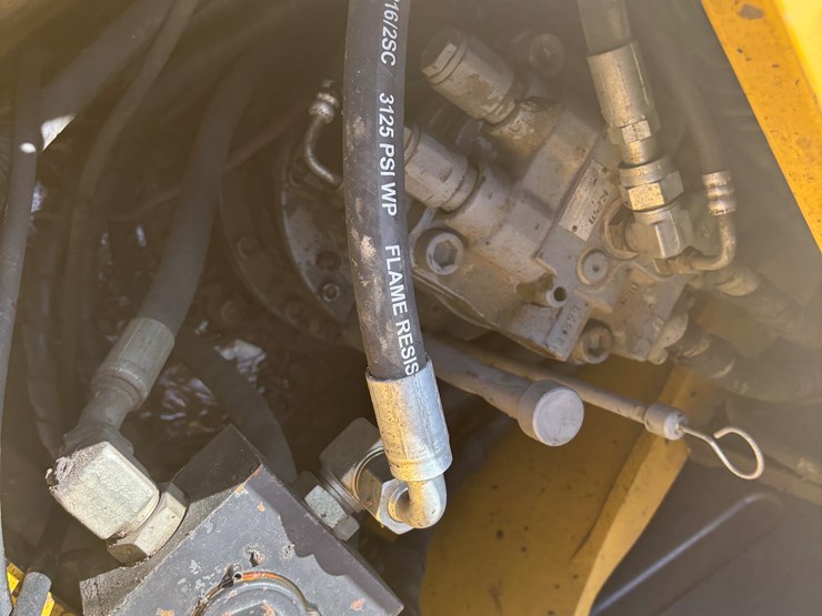 deere-160c-lc-image-36