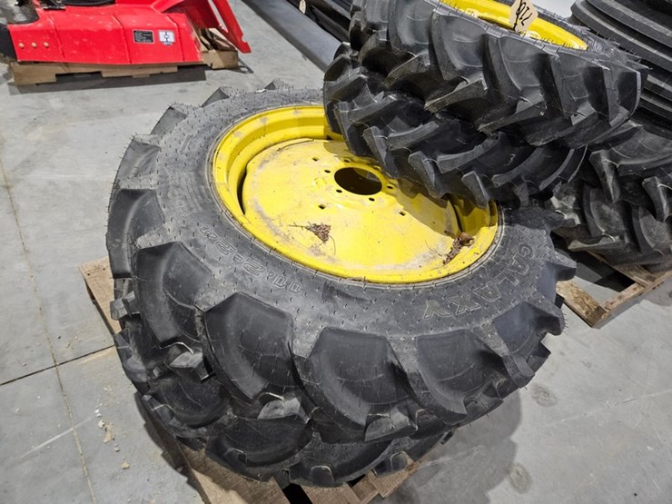 #710-•-galaxy-agri-trac-ii-tractor-tire-and-rim-set-image-9