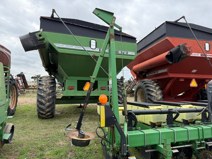 john-deere-1700-image-13