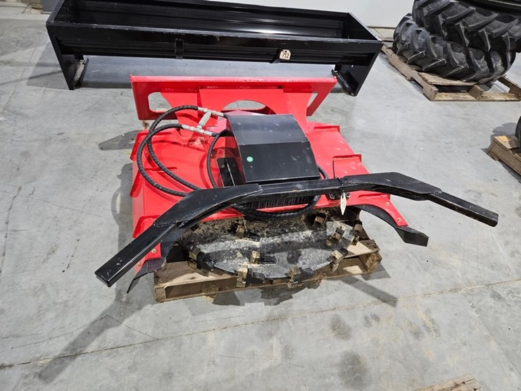 #711-•-giyi-dm43-skid-steer-disc-mulcher-image-8