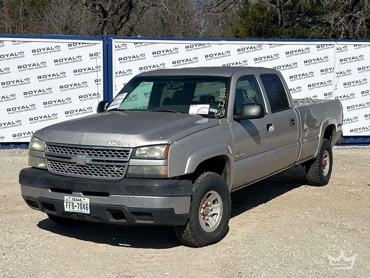 2005-chevrolet-3500-image-1