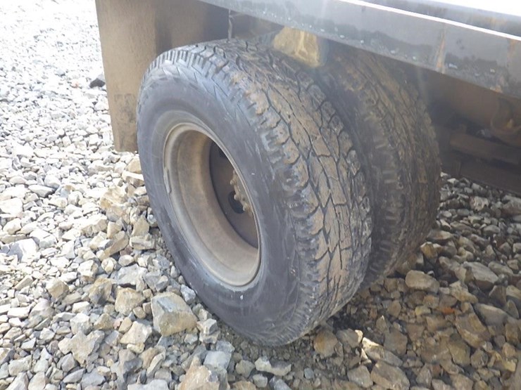 1992-isuzu-npr-image-16