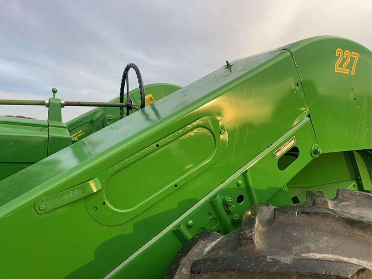 john-deere-227-image-32