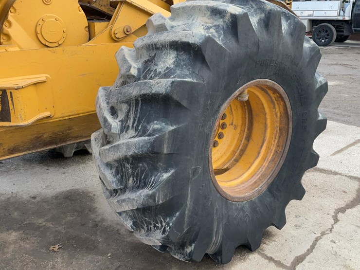 1997-deere-540g-image-39