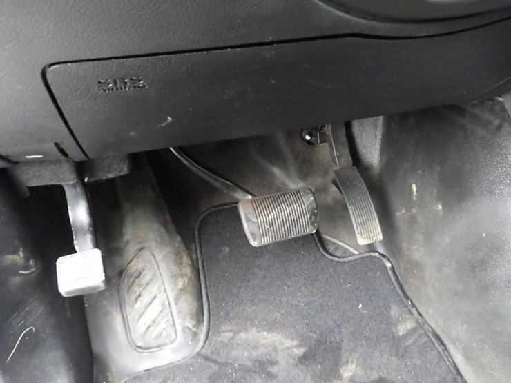 2021-dodge-durango-image-26