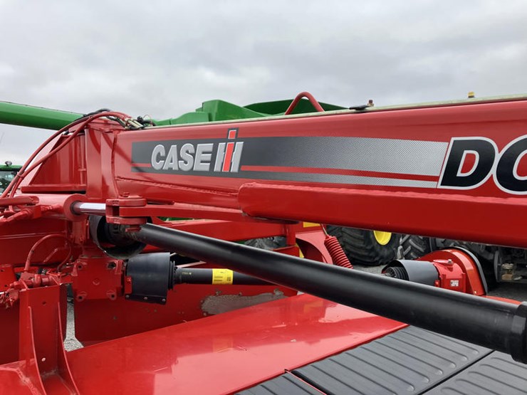 2018-case-ih-dc133-image-3