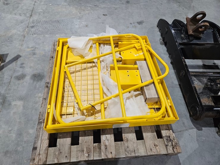 #658-•-2026-vevor-pallet-fork-safety-basket-image-5