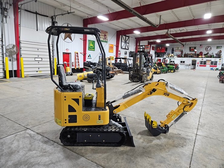 #687-•-2026-zjg-zj12-mini-excavator-image-6