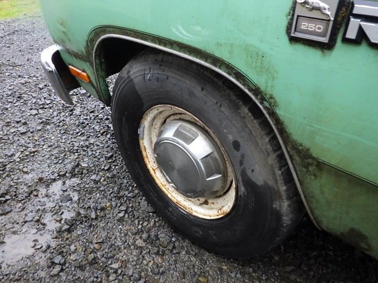 1989-dodge-ram-250-image-16