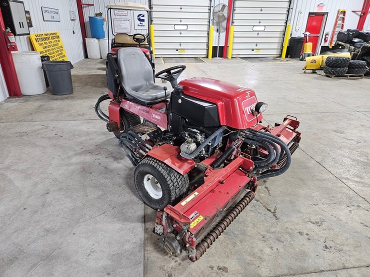 2000-toro-reelmaster-2000d-image-7