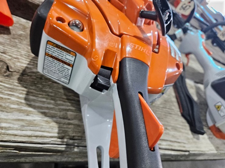 #646-•-2025-stihl-hs46c-hedge-trimmer-image-9