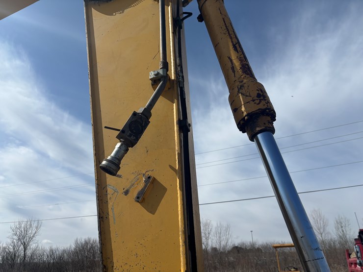 deere-160c-lc-image-47