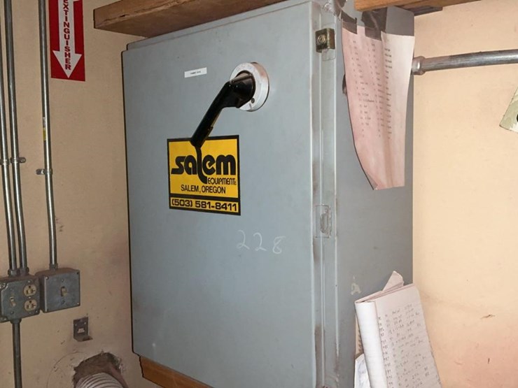 #228-•-2002-salem-drop-saw-trimmer-image-35