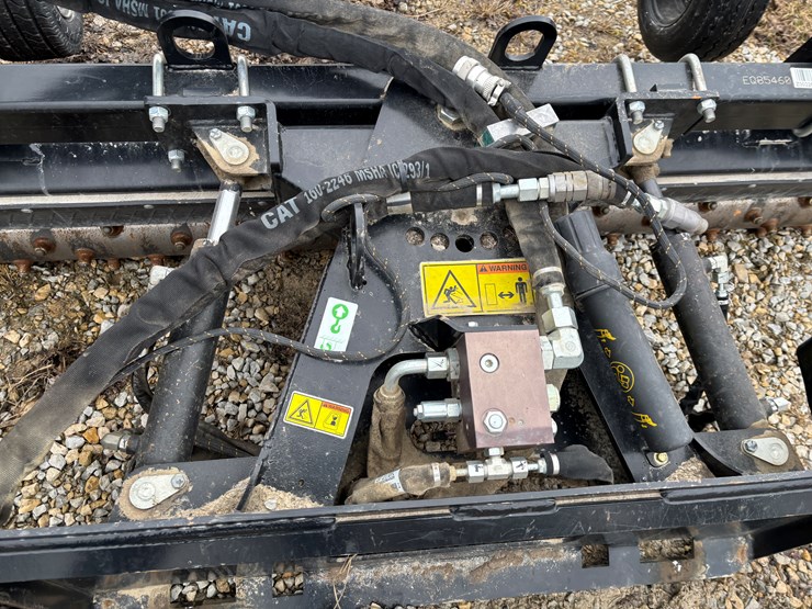 #2325-•-caterpillar-84"-harley-rake-image-6